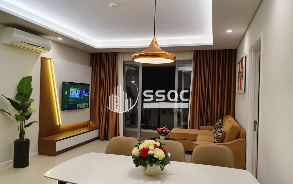 HOT ! Bán căn 2PN DT 110M2, giá 10.5 tỷ tặng nội thất (trong tháng 9), view sông, nhà còn mới