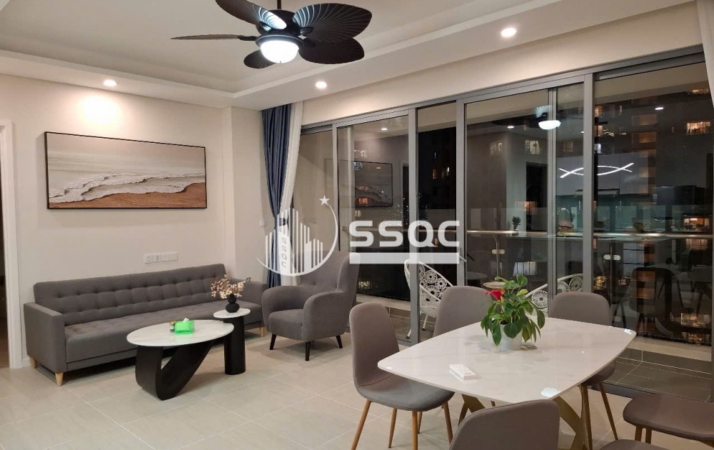 HOT ! Bán căn 2PN DT 110M2, giá 10.5 tỷ tặng nội thất (trong tháng 9), view sông, nhà còn mới