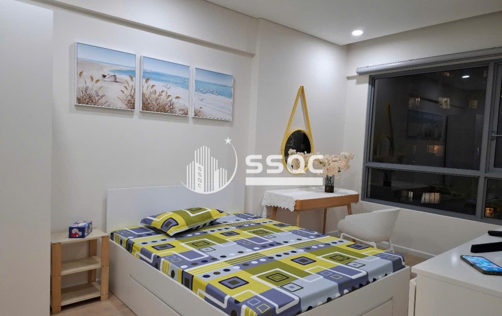 HOT ! Bán căn 2PN DT 110M2, giá 10.5 tỷ tặng nội thất (trong tháng 9), view sông, nhà còn mới