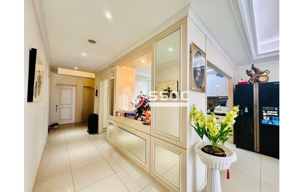 Bán căn hộ 3PN Imperia DT 131m2 Full nội thất giá 10.5 tỷ all in