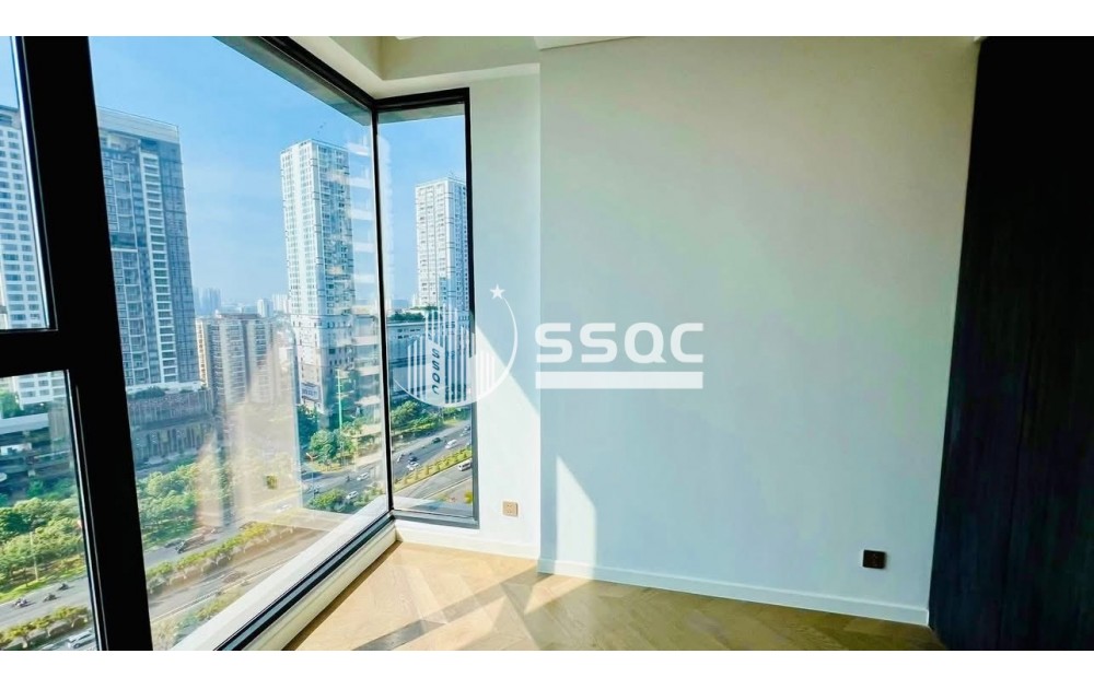 Cần chuyển nhượng căn góc đẹp 2PN tầng cao view thành phố lung linh