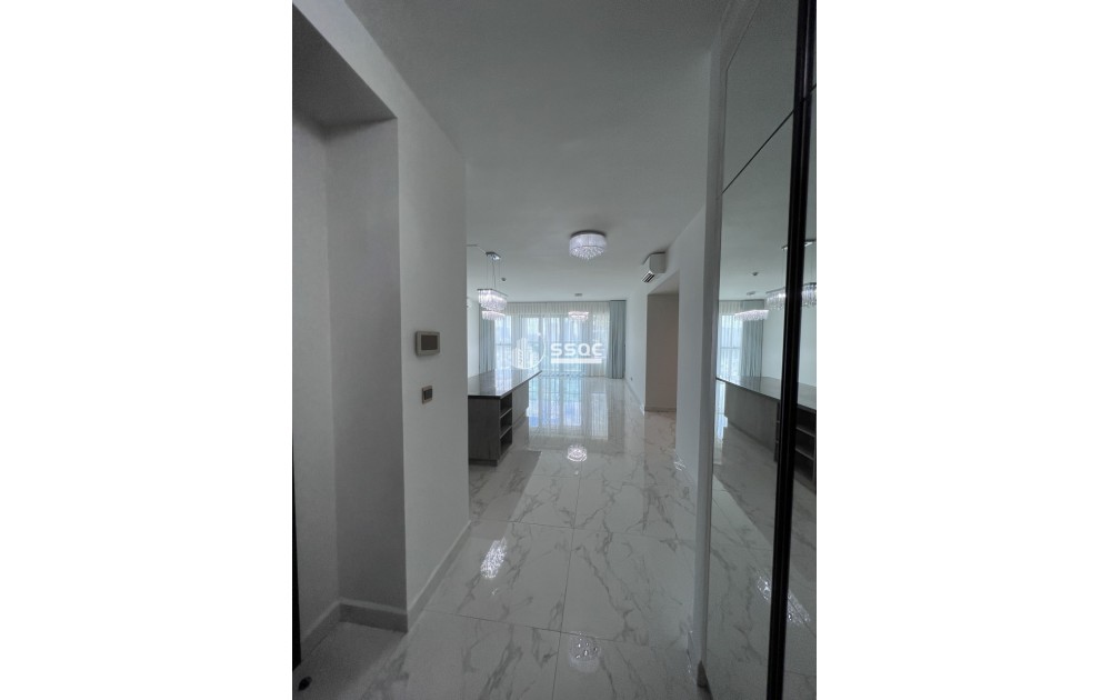 Feliz En Vista. Bán Sky Villa 4PN, nội thất cơ bản và có thang máy riêng. Giá 25.5 tỷ