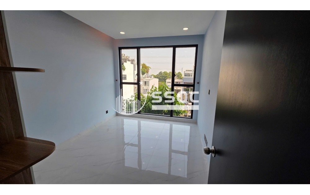 Tin thật 100% - Bán căn hộ 1 phòng ngủ full nội thất hiện đại - tầng cao view đẹp - sẵn sổ hồng