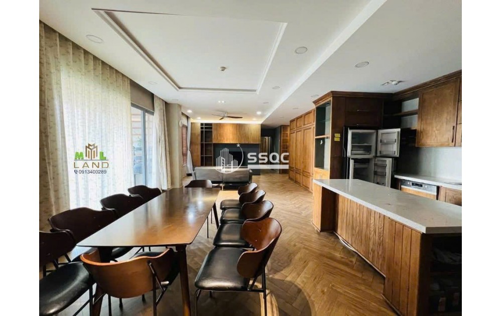 CHO THUÊ CĂN DUAL KEY LẦU CAO VIEW LANDMARK 81 VÀ NỘI KHU XANH MÁT DT 143M2 GIÁ CHỈ 42TR