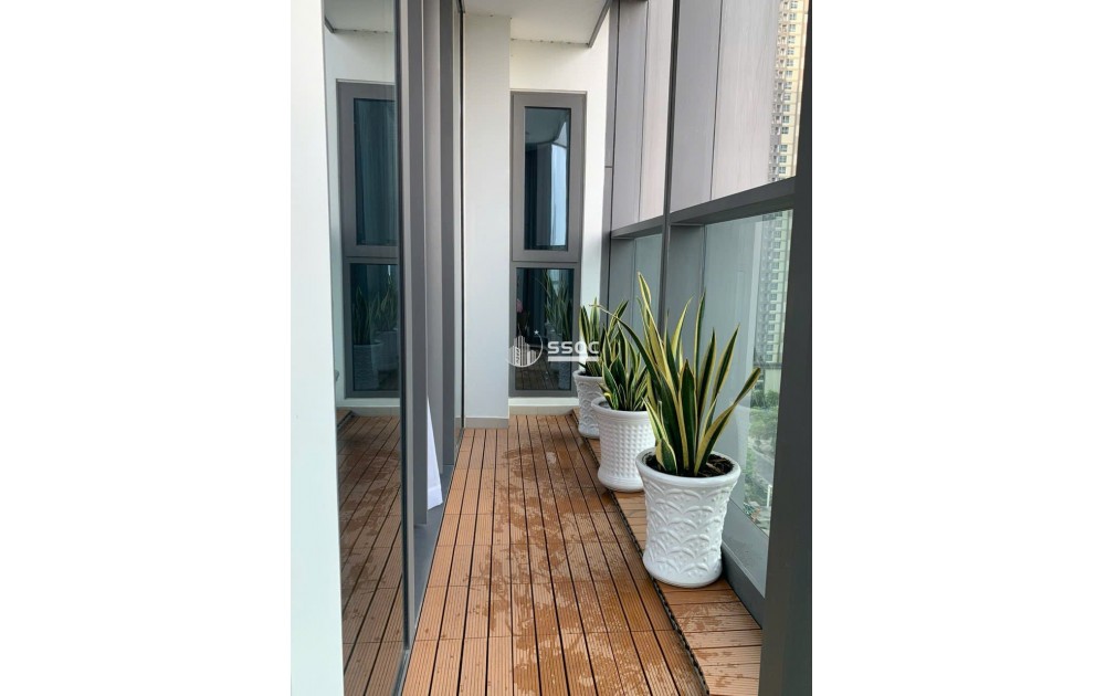 BÁN CĂN HỘ VINHOMES CENTRAL PARK GIÁ 18 TỶ, DIỆN TÍCH 94 M2 - 2 PHÒNG NGỦ, XÁCH VALI VÀO Ở!