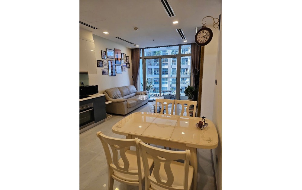 BÁN CĂN HỘ VINHOMES CENTRAL PARK, GIÁ 9.8 TỶ, 2 PHÒNG NGỦ - 71 M2, XÁCH VALI VÀO Ở