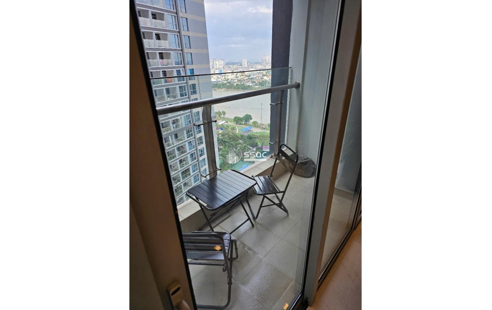 BÁN CĂN HỘ VINHOMES CENTRAL PARK, GIÁ 9.8 TỶ, 2 PHÒNG NGỦ - 71 M2, XÁCH VALI VÀO Ở