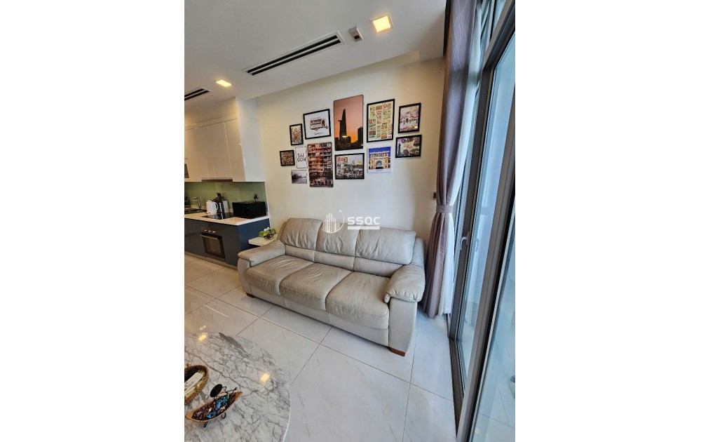 BÁN CĂN HỘ VINHOMES CENTRAL PARK, GIÁ 9.8 TỶ, 2 PHÒNG NGỦ - 71 M2, XÁCH VALI VÀO Ở
