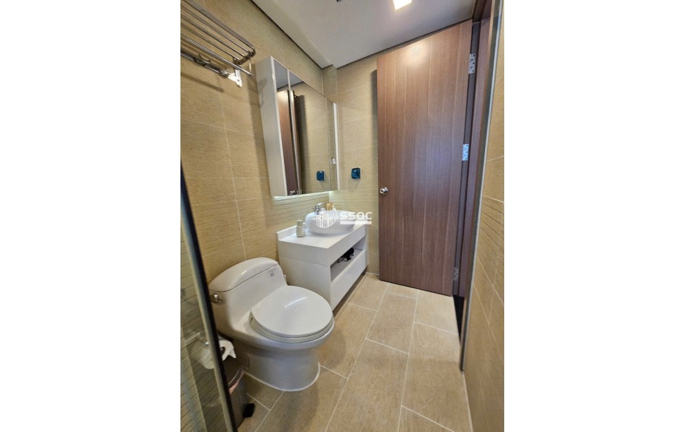 BÁN CĂN HỘ VINHOMES CENTRAL PARK, GIÁ 9.8 TỶ, 2 PHÒNG NGỦ - 71 M2, XÁCH VALI VÀO Ở