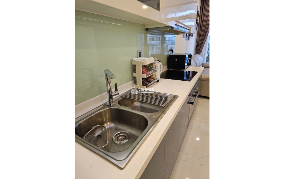 BÁN CĂN HỘ VINHOMES CENTRAL PARK, GIÁ 9.8 TỶ, 2 PHÒNG NGỦ - 71 M2, XÁCH VALI VÀO Ở