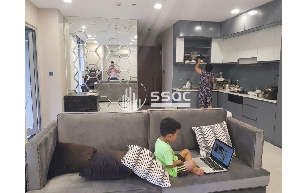 BÁN CĂN HỘ VINHOMES CENTRAL PARK GIÁ 12.1 TỶ - 85 M2 2 PHÒNG NGỦ XÁCH VALI VÀO Ở