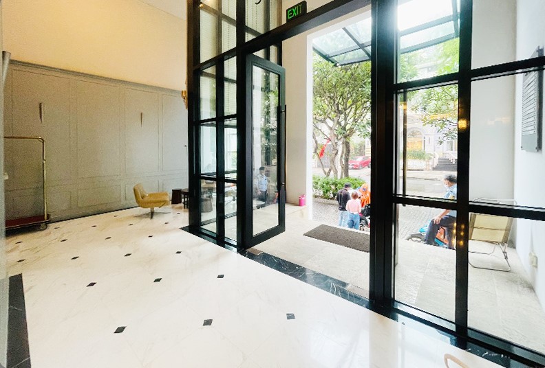 Đại sảnh cẩm thạch lát đá kim cương tòa nhà Lafayette De Saigon