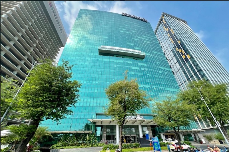 Toàn cảnh mặt tiền Le Meridien nhìn từ đường Tôn Đức Thắng
