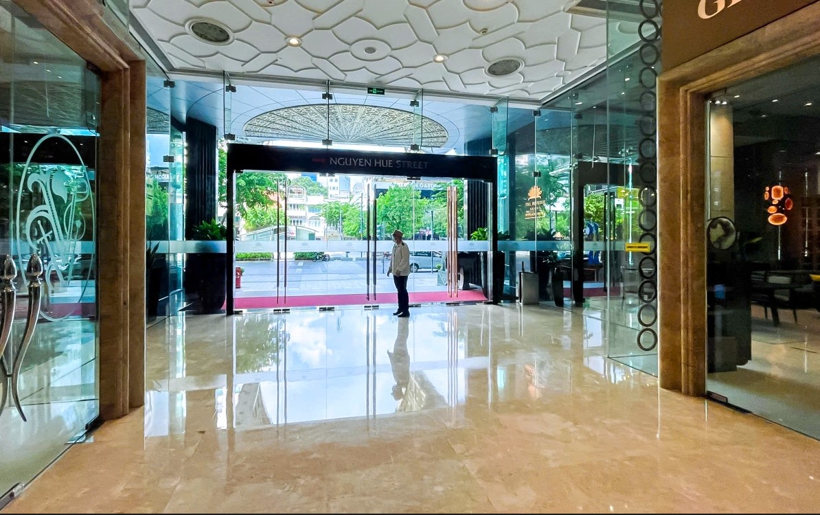 Sảnh đón tiếp lễ tân siêu sang nội thất Ý tại Saigon Times Square