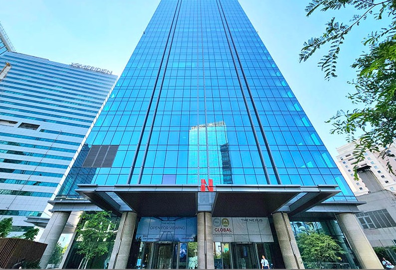 Kiến Trúc Tòa Tháp 35 Tầng Ven Sông