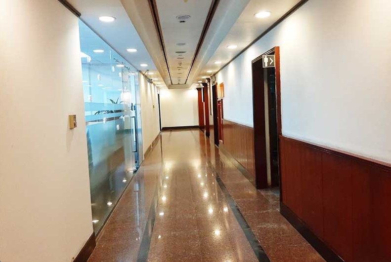 Sảnh Đón Thang Máy Tốc Độ Cao Trệt tòa nhà VTP Building