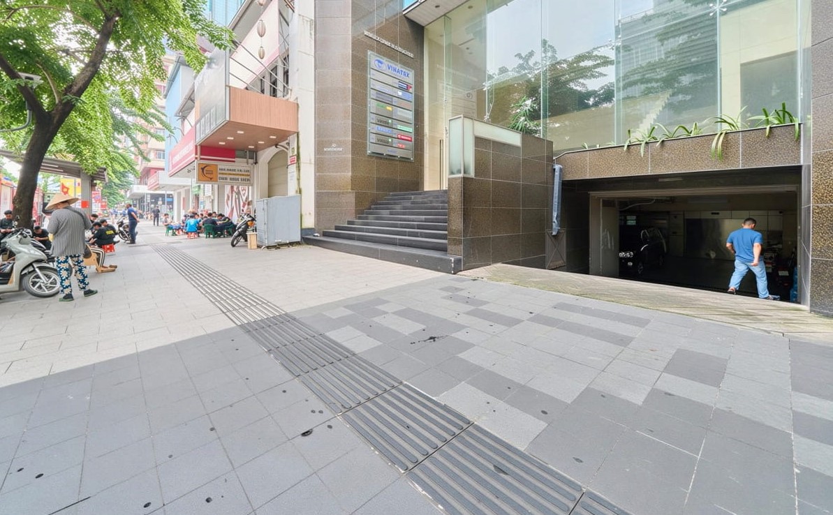 Lối Tiếp Cận Tòa Nhà & Hầm Xe tòa nhà VTP Building