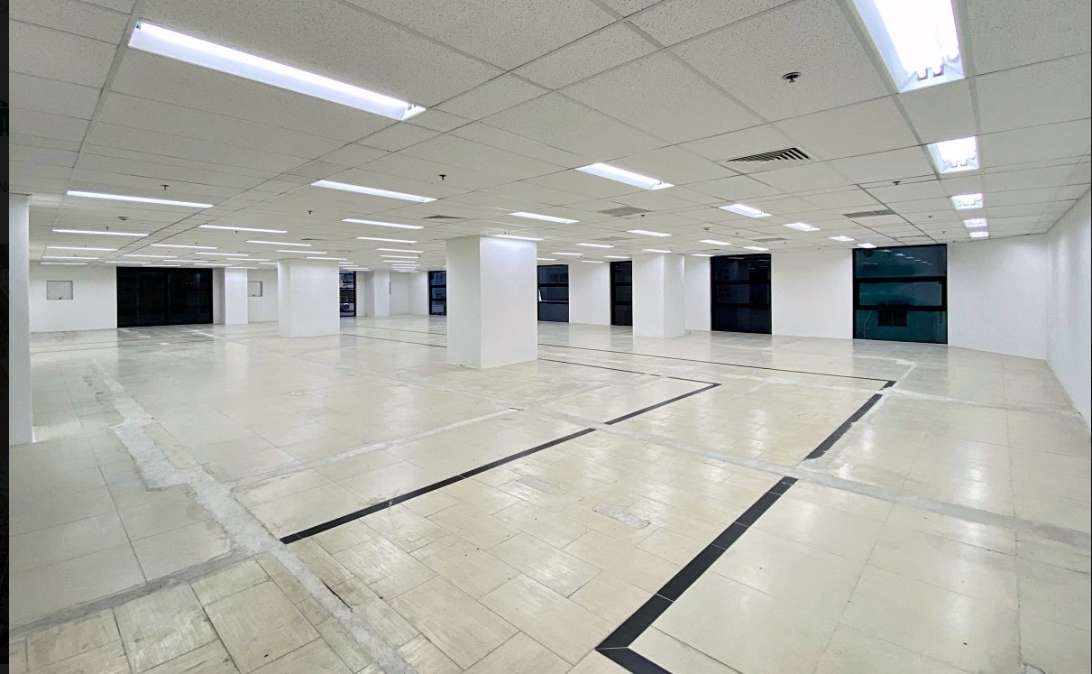 Không Gian Sàn Đón Sáng Tự Nhiên tòa nhà Zen Plaza